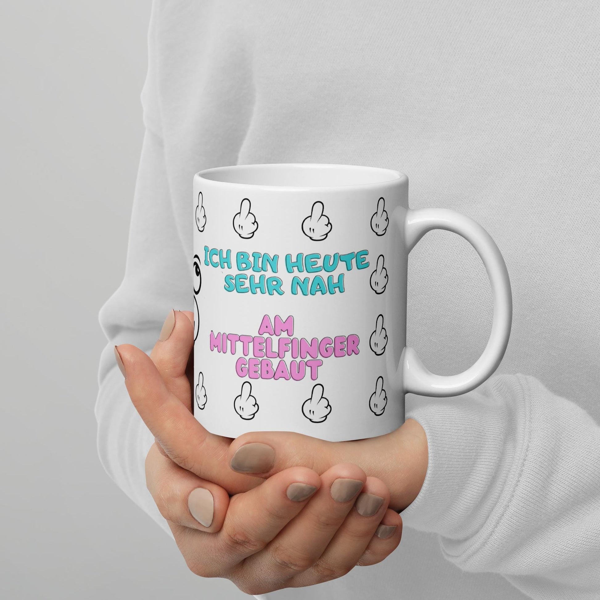 Ich bin heute sehr nah am Mittelfingergebaut - Kaffeetasse Büro | Weiß 350ml |Geschenkidee für Praxisanleiter & Krankenschwester