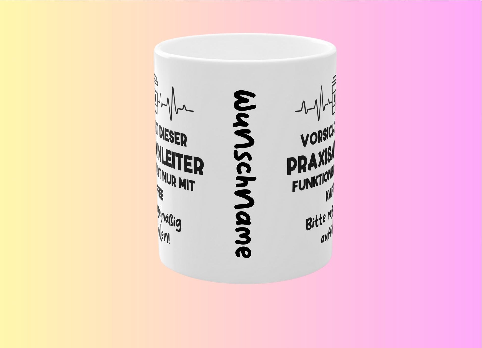 Personalisierte Praxisanleiter-Tasse aus hochwertiger Keramik (350 ml) mit dem lustigen Spruch 'Dieser Praxisanleiter funktioniert nur mit Kaffee', individuell gestaltbar mit Namen oder Text – perfektes Geschenk für Pflegekräfte und Nurses