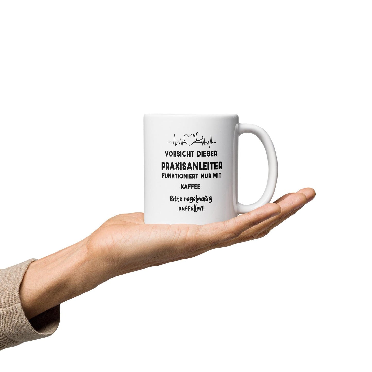 Personalisierte Praxisanleiter-Tasse | EKG & Stethoskop | Geschenk für Praxisanleiter | 330 ml, Spülmaschinenfest – Tasse. Handgefertigte, personalisierte Produkte von kreativ-multifaktur.com – Kreative Geschenkideen.